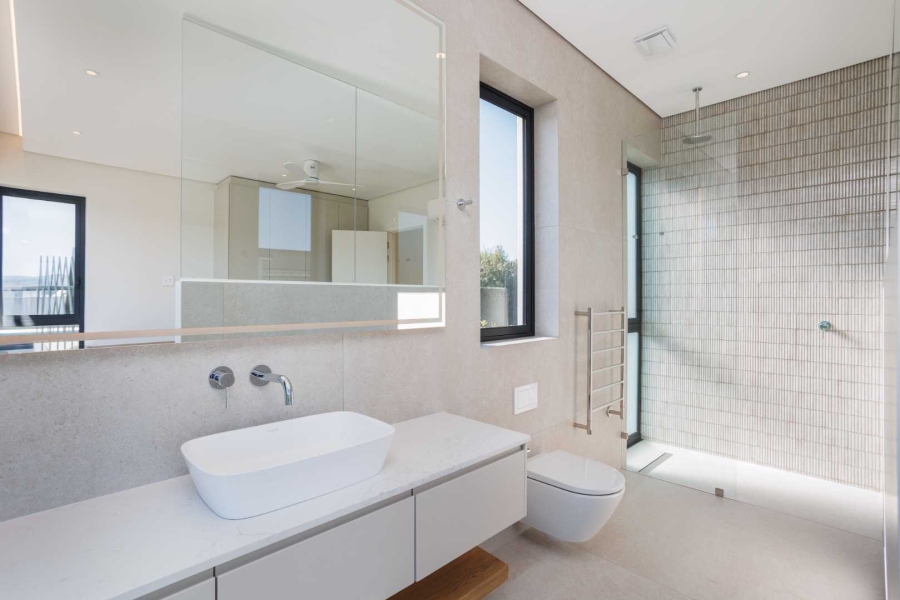 5 Bedroom Property for Sale in Val De Vie Estate Western Cape